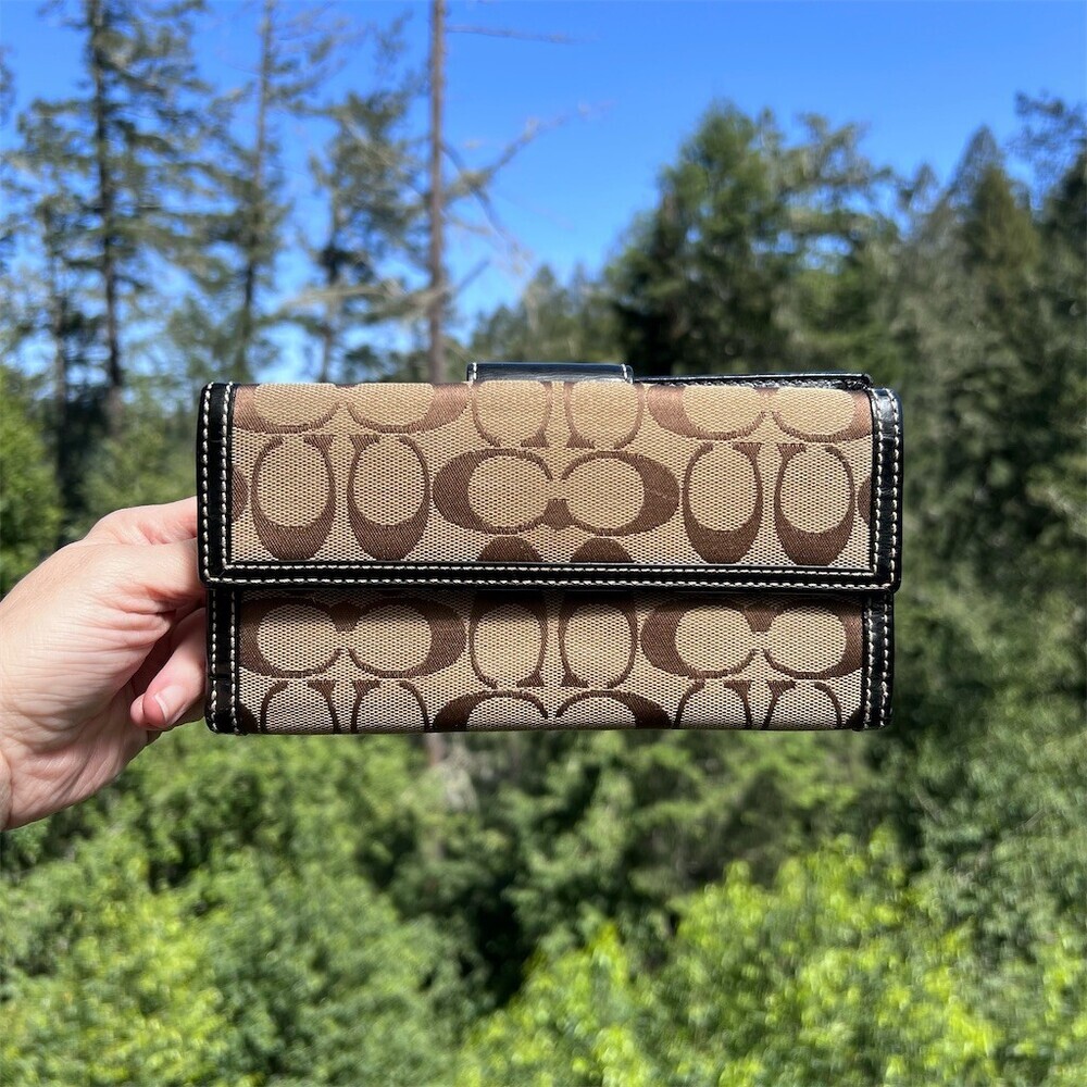 COACH VINTAGE Signature Jacquard Y2K Turn-Lock Wallet with Silver AUTHENTIC - Picture 2 of 10